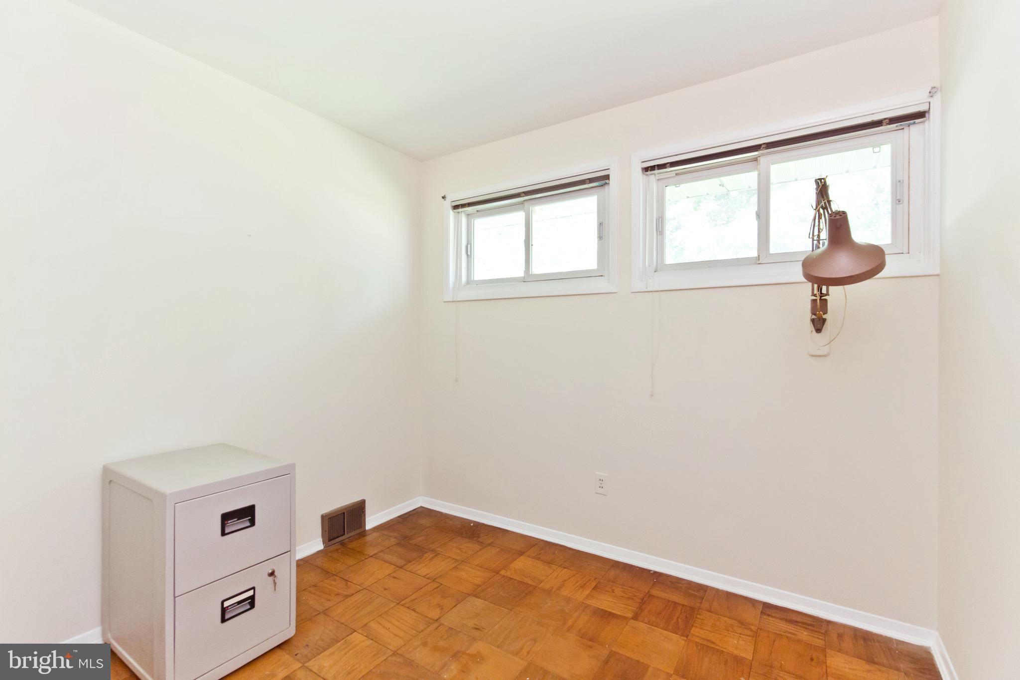 5902 Hanover Avenue Springfield, VA 22150 - Photo 14 of 28 bedroom