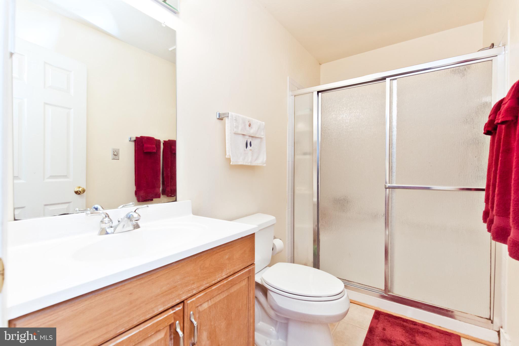 5902 Hanover Avenue Springfield, VA 22150 - Photo 21 of 28 Full Bath #2