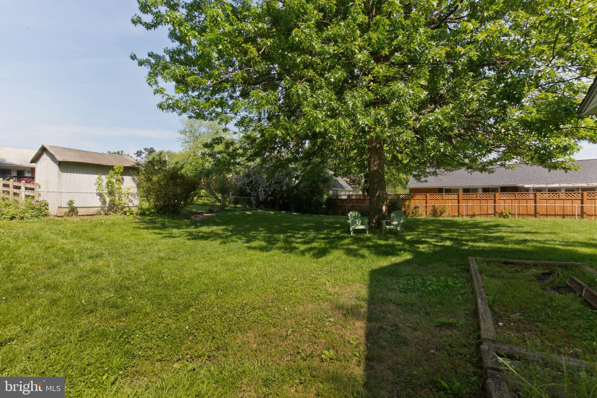 5902 Hanover Avenue Springfield, VA 22150 - Photo 22 of 28 Back yard
