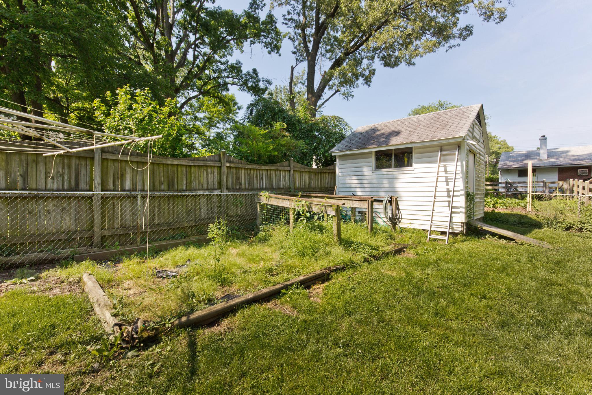 5902 Hanover Avenue Springfield, VA 22150 - Photo 27 of 28 Shed and Garden