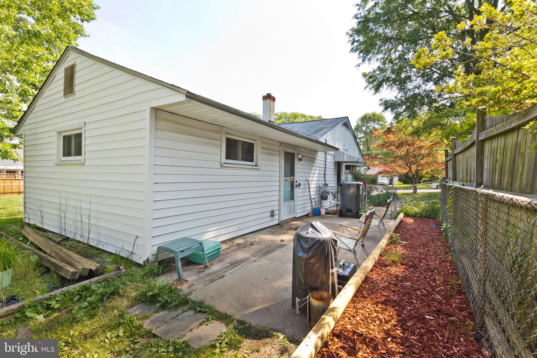 5902 Hanover Avenue Springfield, VA 22150 - Photo 28 of 28 Side