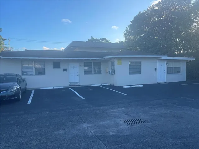 $1,550 | 2622 Johnson Street, Hollywood, FL 33020