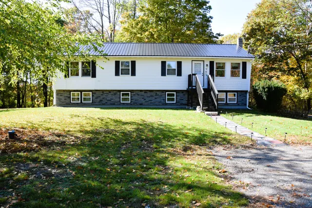 $389,900 | 423 East River Road, Skowhegan, ME 04976