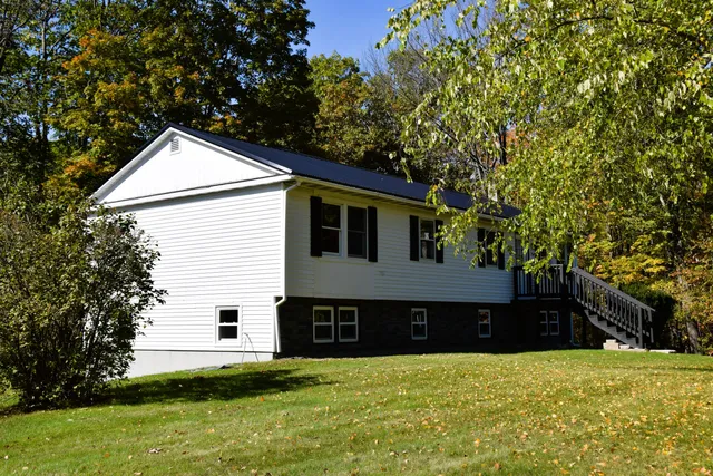 $389,900 | 423 East River Road, Skowhegan, ME 04976