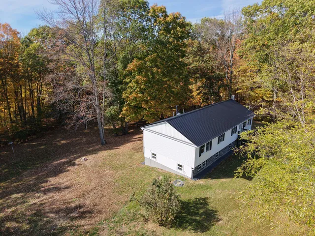 $389,900 | 423 East River Road, Skowhegan, ME 04976