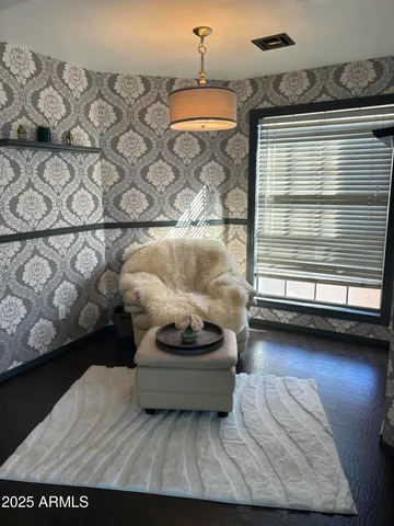 $395,000 | 522 East Topeka Drive, Phoenix, AZ 85024