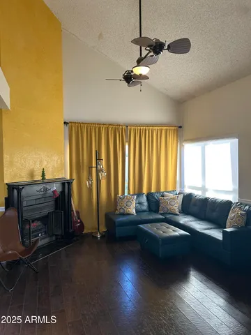 $395,000 | 522 East Topeka Drive, Phoenix, AZ 85024