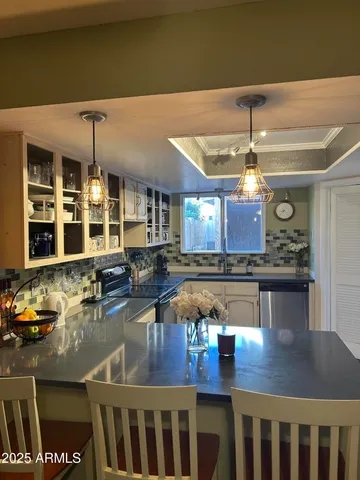 $395,000 | 522 East Topeka Drive, Phoenix, AZ 85024