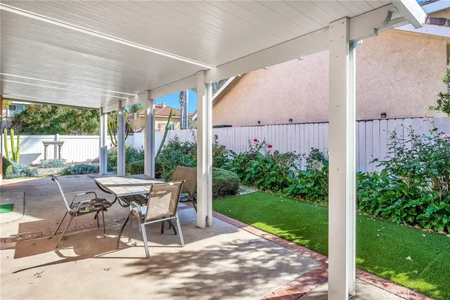 $828,000 | 16024 Hart Street, Van Nuys, CA 91406
