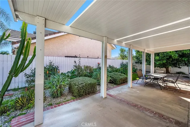 $828,000 | 16024 Hart Street, Van Nuys, CA 91406