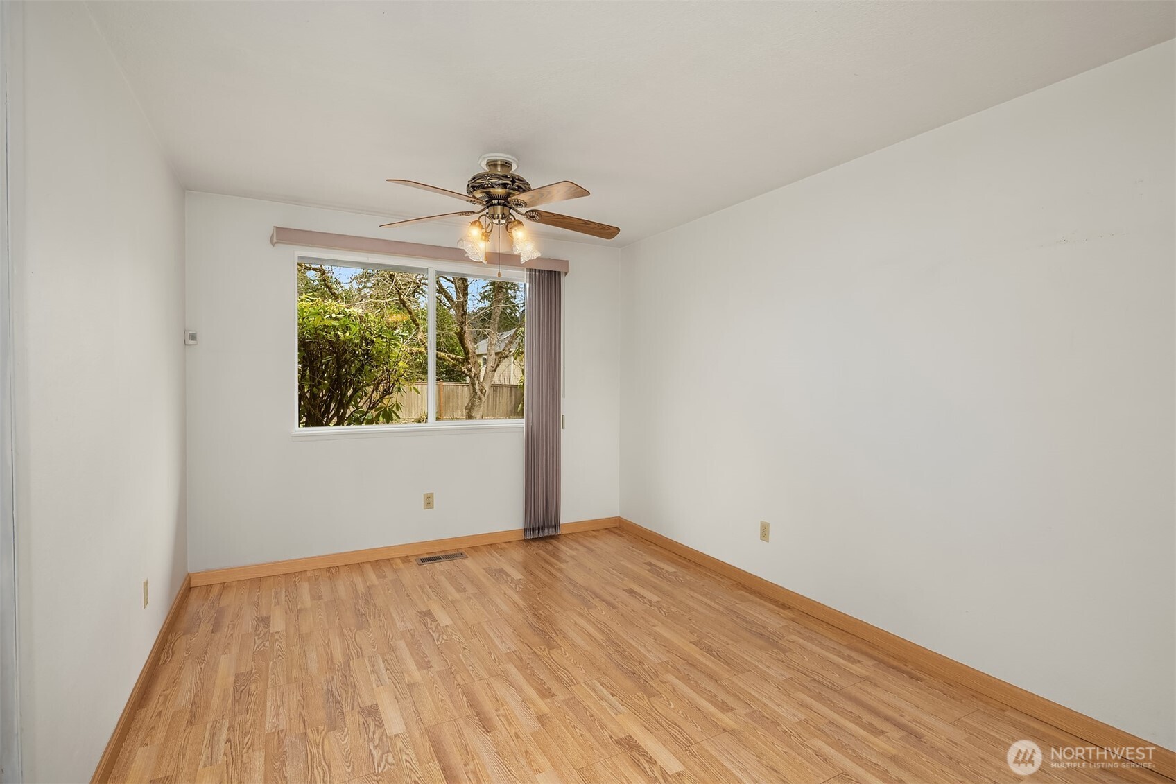 4908 Northeast 24th Street Renton, WA 98059 - Photo 13 of 25 Gallery Image 13