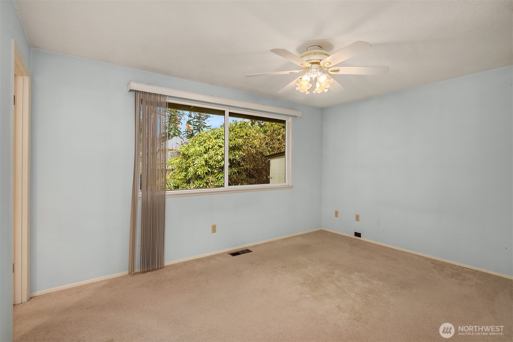 4908 Northeast 24th Street Renton, WA 98059 - Photo 16 of 25 Gallery Image 16