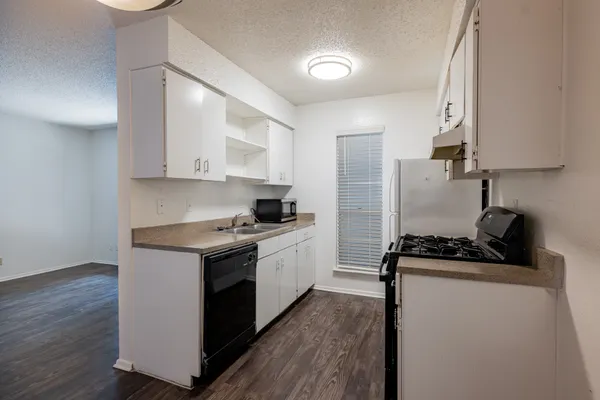 $1,449 | 3121 Speedway, Unit 106, Austin, TX 78705