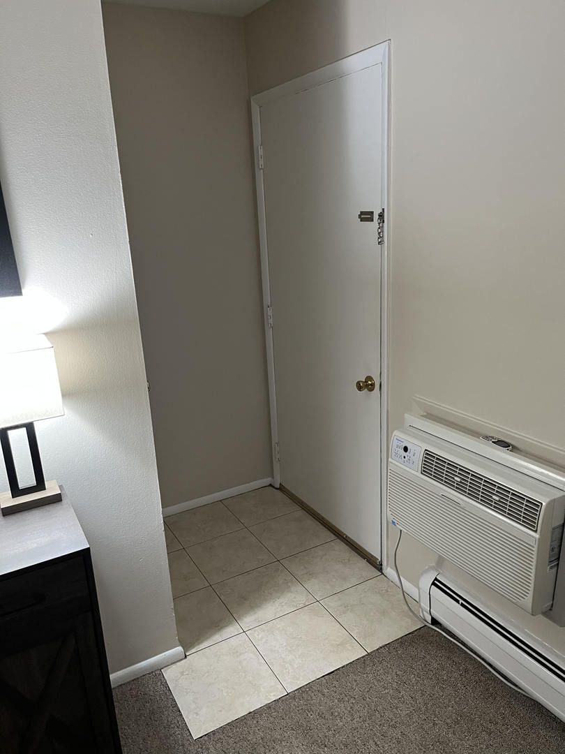 2404 Algonquin Road, Unit 5 Rolling Meadows, IL 60008 - Photo 11 of 27