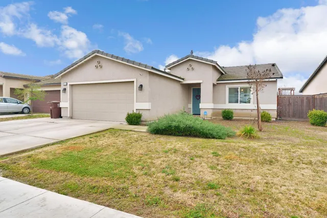 $378,000 | 913 Harriett Avenue, Sanger, CA 93657