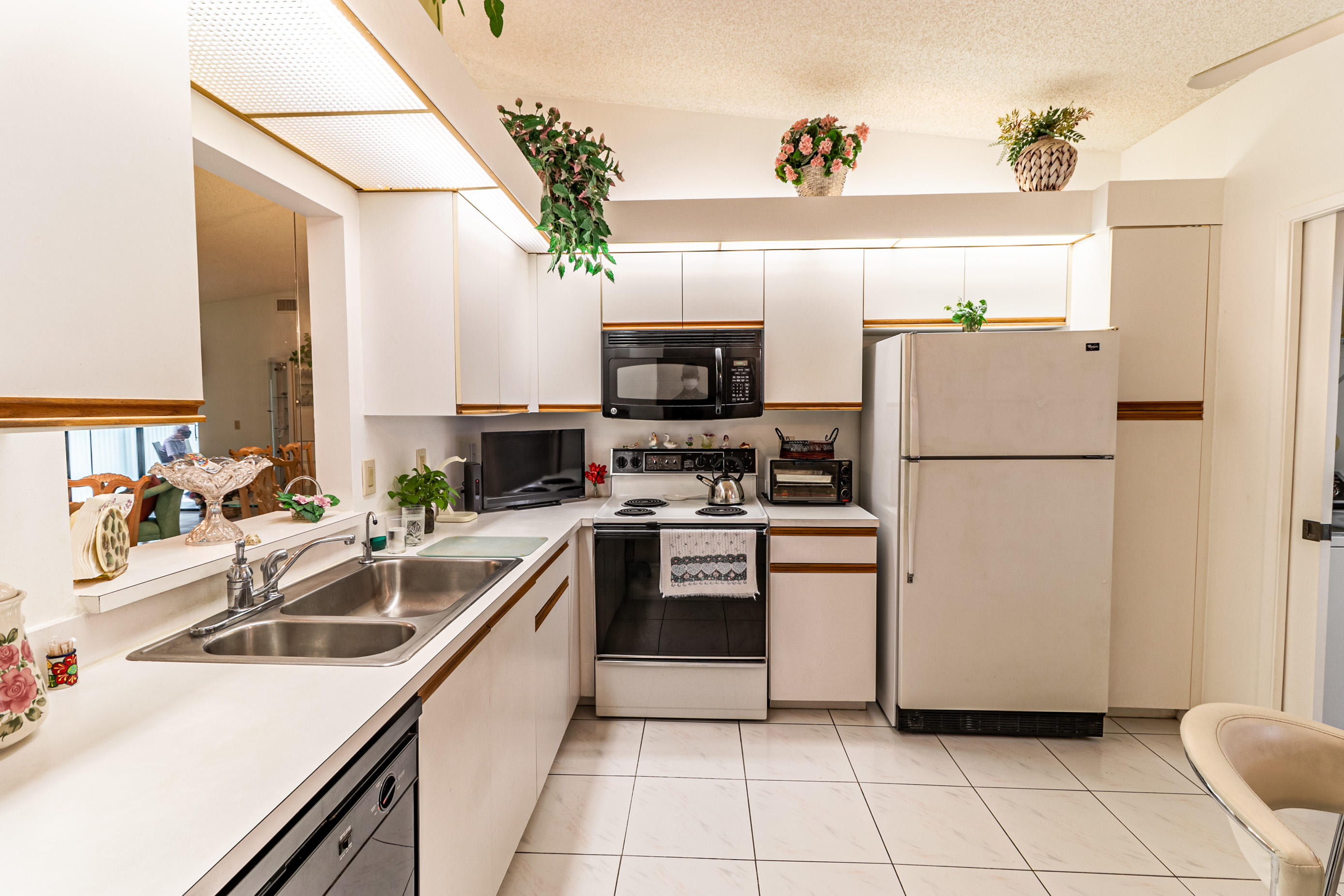 6220 Kings Gate Circle Delray Beach, FL 33484 - Photo 2 of 27 2IMG_3744-HDR