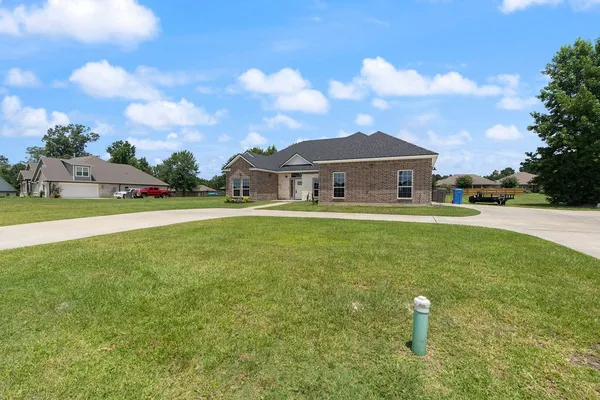 $575,000 | 201 Silver Spur Drive, Lufkin, TX 75904