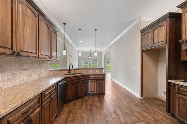 $595,000 | 201 Silver Spur Drive, Lufkin, TX 75904