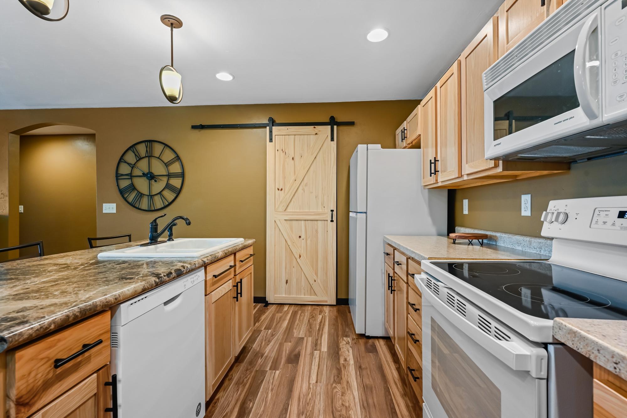 3010 Pickerel Lake Road Eagle River, WI 54521 - Photo 4 of 47 Gallery Image 4