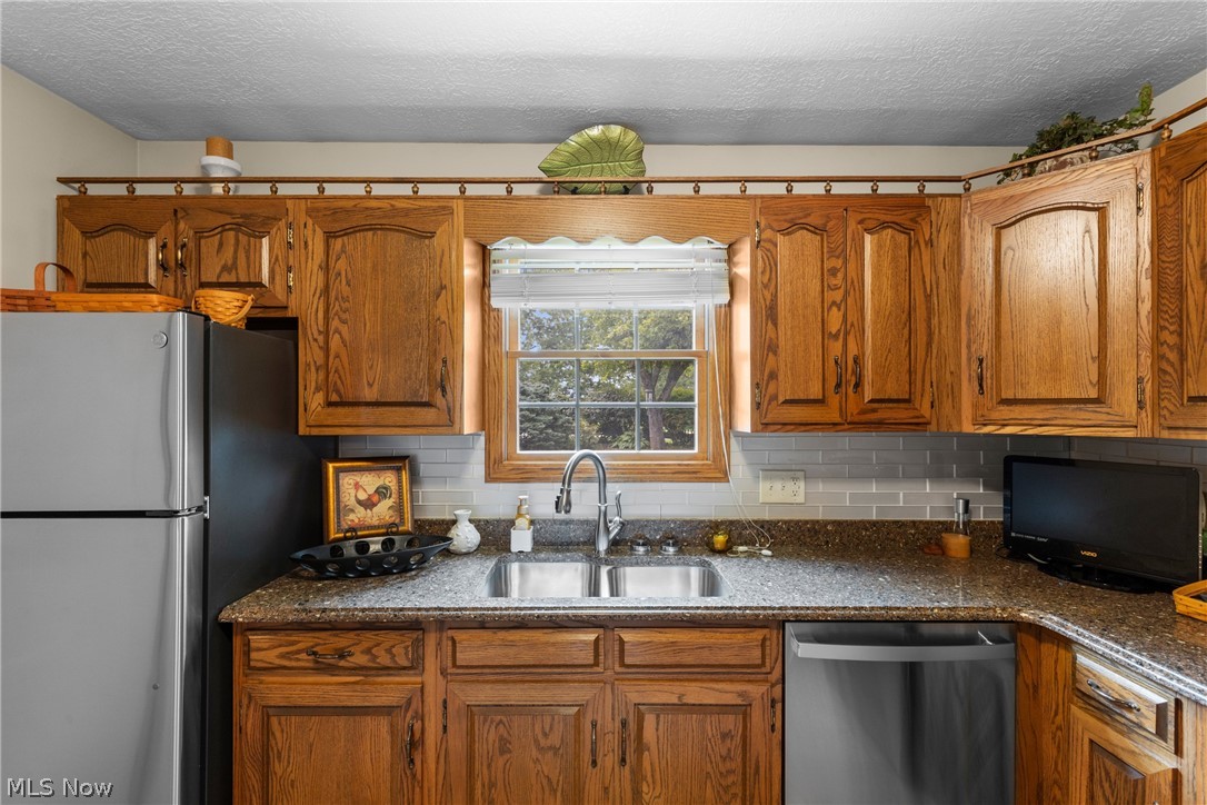 51701 Wegee Road Bellaire, OH 43906 - Photo 8 of 43 Gallery Image 8
