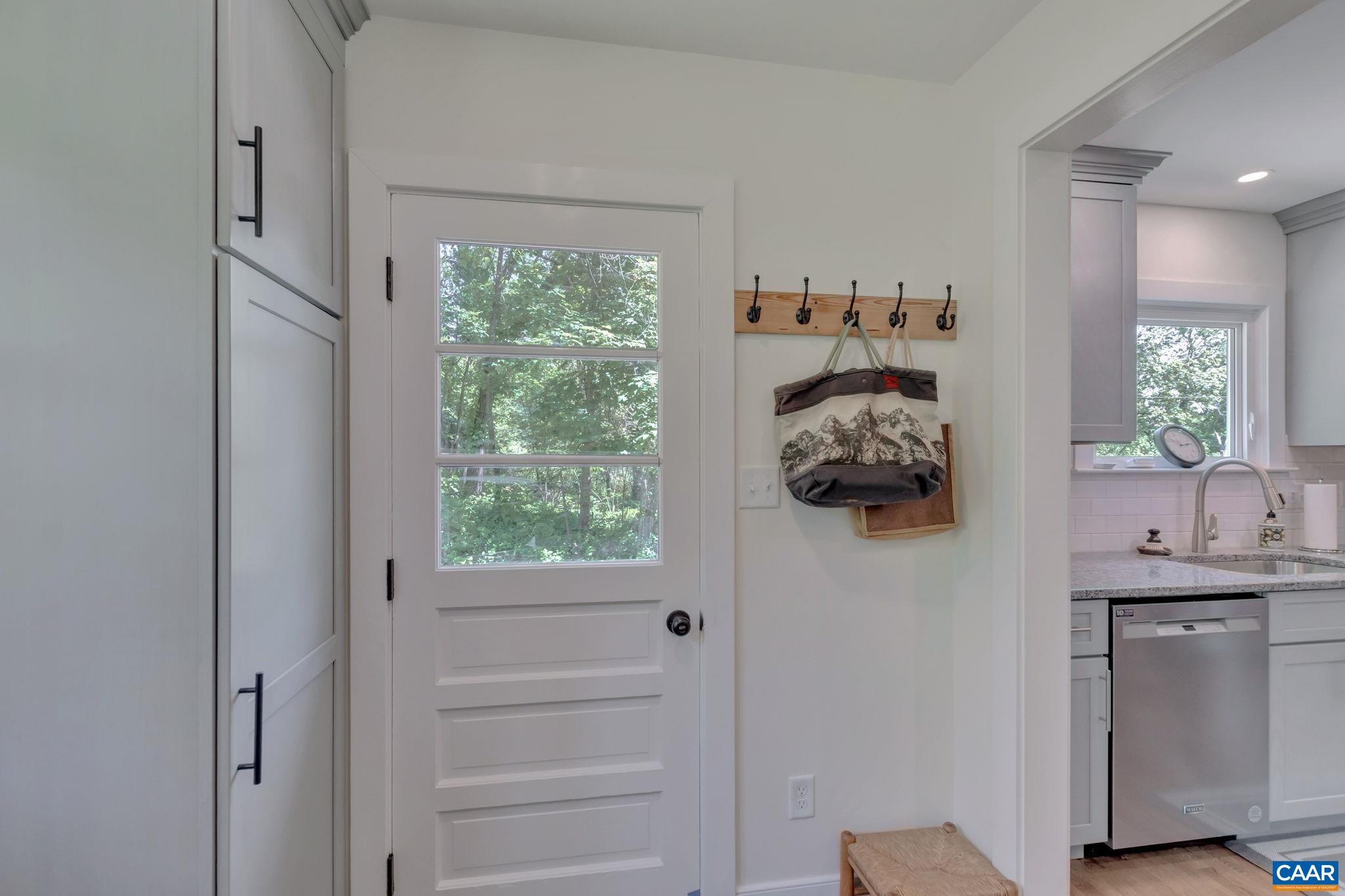 4362 Ivy Road Charlottesville, VA 22903 - Photo 20 of 73