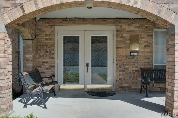$120,000 | 942 Guelbreth Lane, Unit 301, Creve Coeur, MO 63141