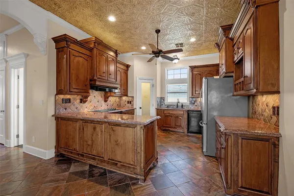 $525,000 | 315 Bolling Green Drive, Wharton, TX 77488