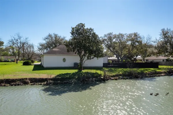$525,000 | 315 Bolling Green Drive, Wharton, TX 77488