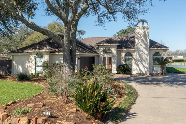 $525,000 | 315 Bolling Green Drive, Wharton, TX 77488