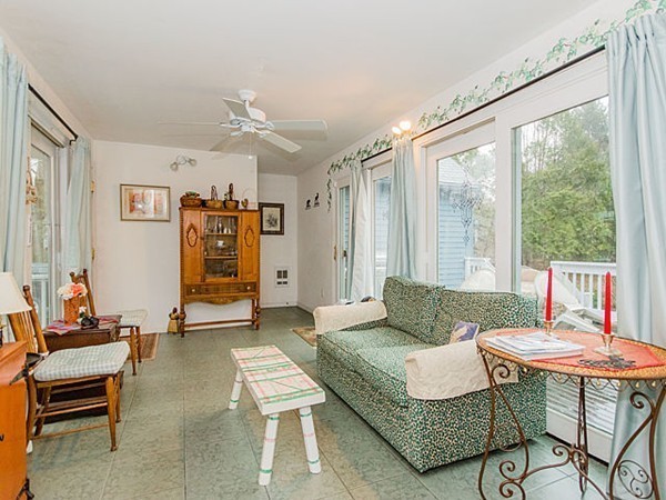422 Dutton Road Sudbury, MA 01776 - Photo 7 of 16 Gallery Image 7