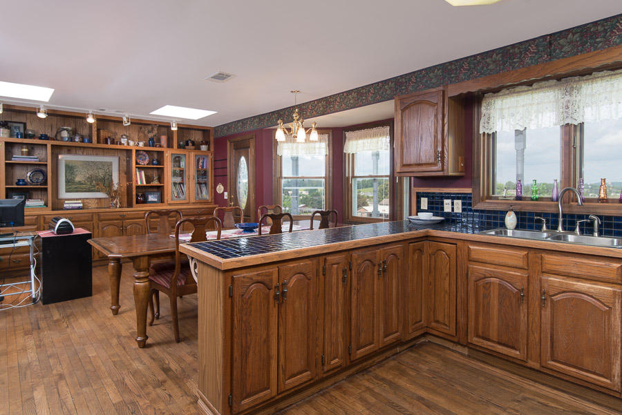 1617 Snapp Road Sevierville, TN 37862 - Photo 8 of 40 Room for Entertaining