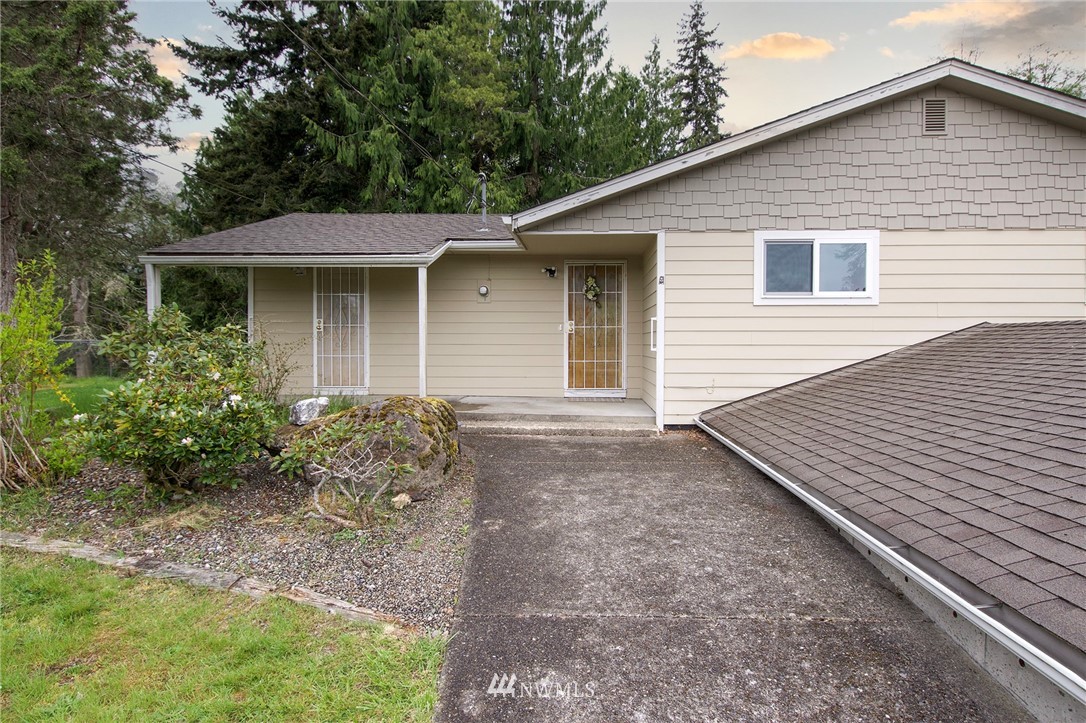 523 Pearce Road Port Angeles, WA 98362 - Photo 5 of 40 Gallery Image 5