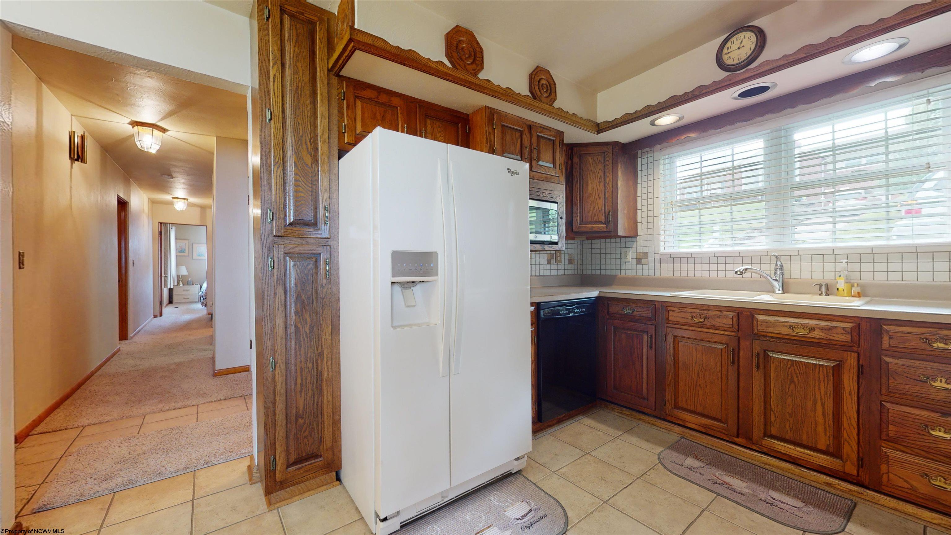 1163 Avalon Road Fairmont, WV 26554 - Photo 10 of 24 Gallery Image 10