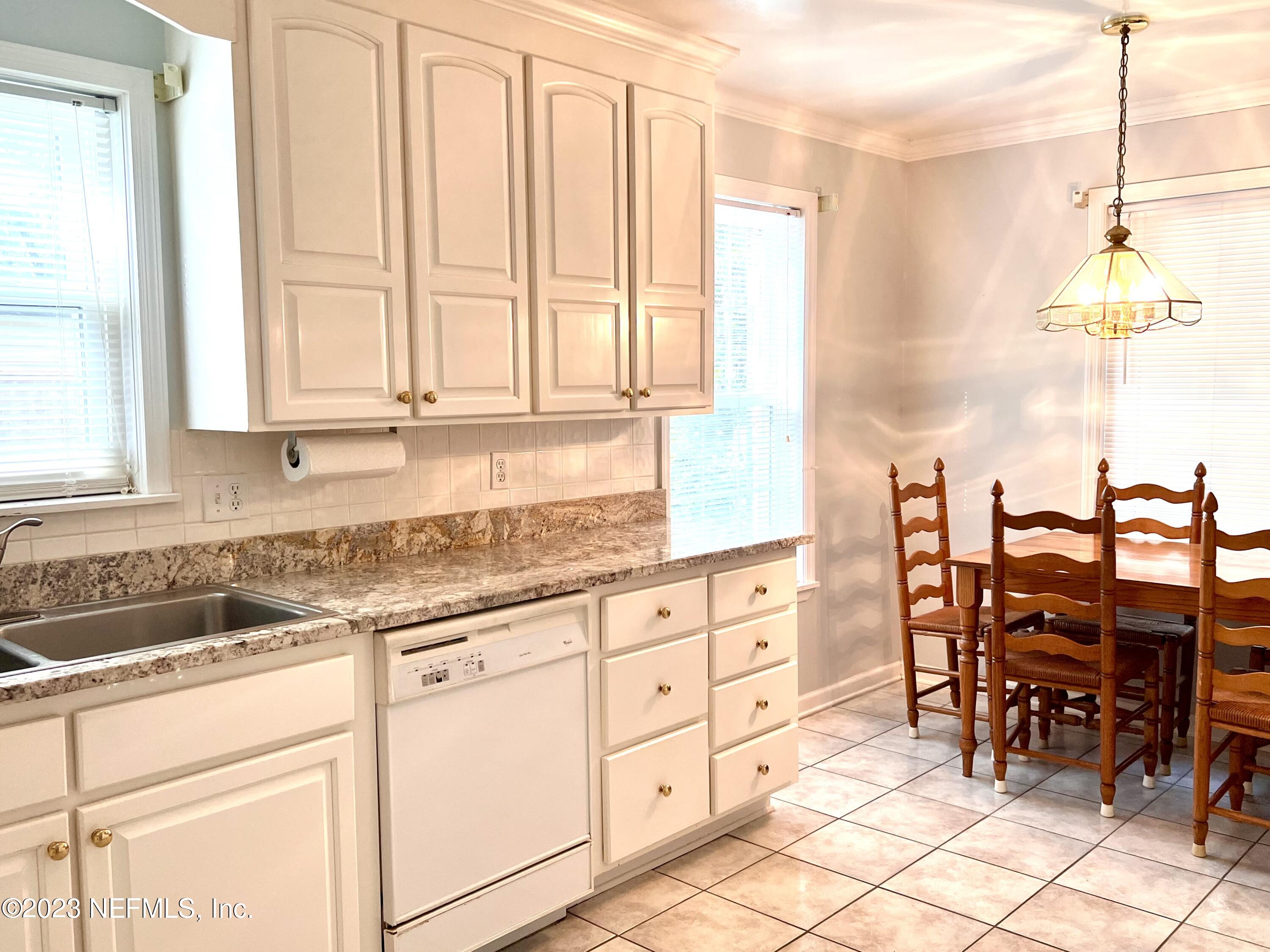 4178 Churchwell Road Jacksonville, FL 32210 - Photo 4 of 10 lots of counterspace and breakfast area