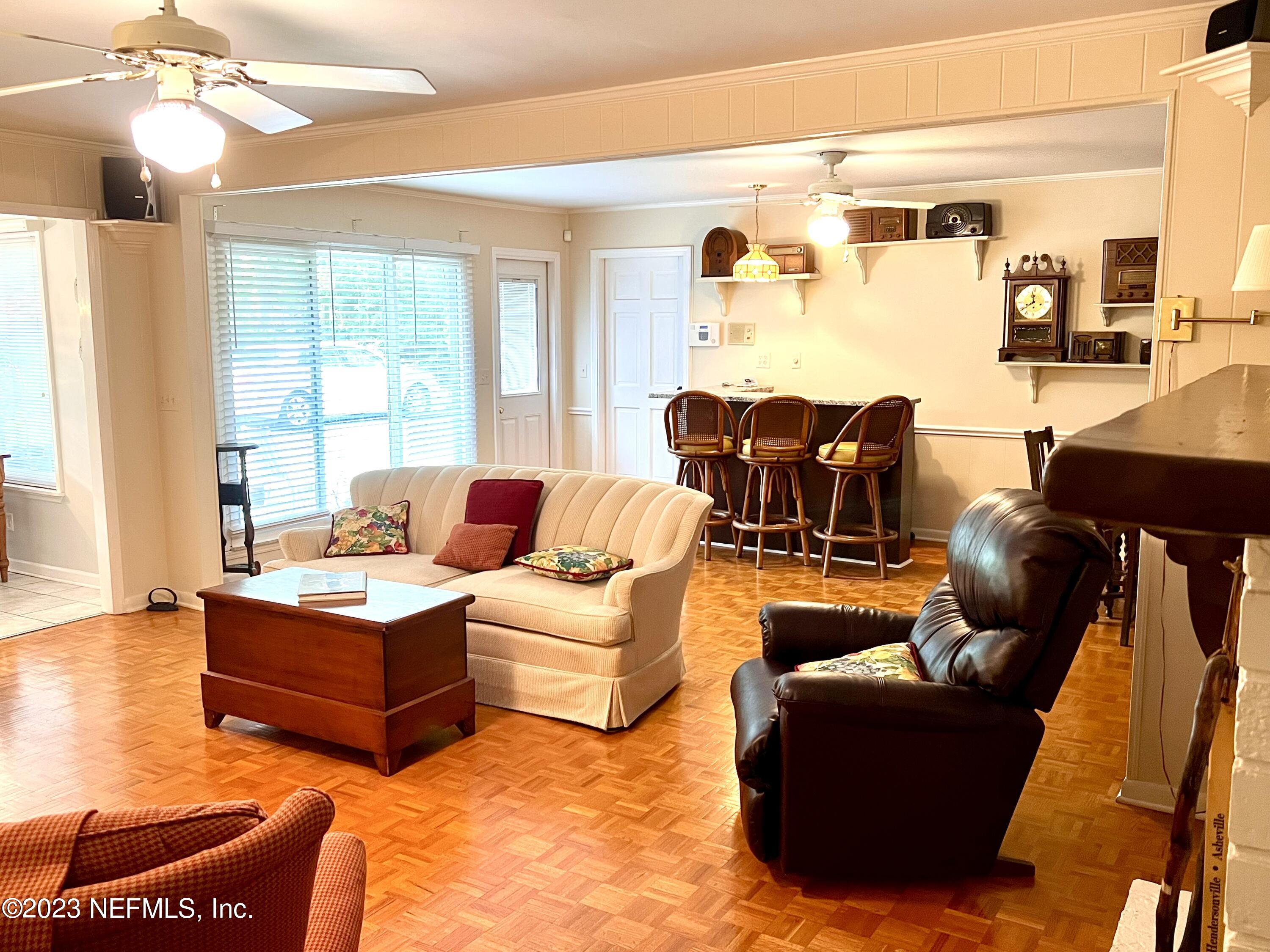 4178 Churchwell Road Jacksonville, FL 32210 - Photo 8 of 10 Large Family Room...
