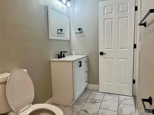 $1,000 | 2025 South 11th Street, Unit B, St. Louis, MO 63104