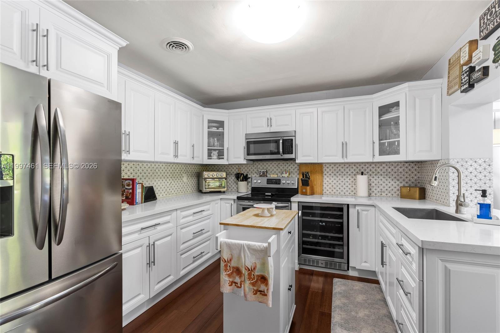 9451 Southwest 61st Street Miami, FL 33173 - Photo 20 of 54