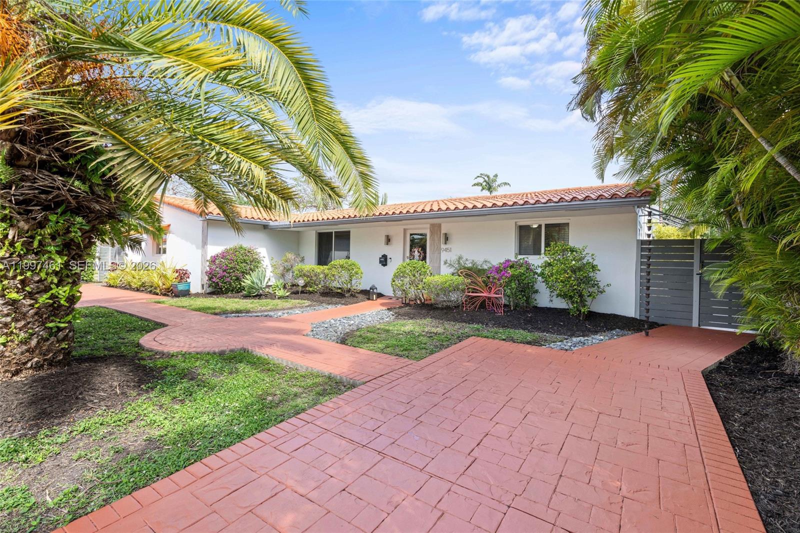 9451 Southwest 61st Street Miami, FL 33173 - Photo 4 of 54