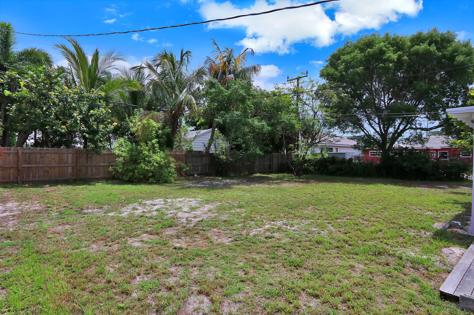 315 Pilgrim Road West Palm Beach, FL 33405 - Photo 2 of 24 18_Image_18_mls