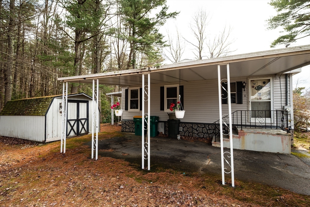 131 Champagne Road Gardner, MA 01440 - Photo 2 of 31