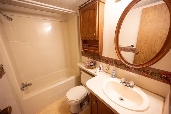 $209,000 | 131 Champagne Road, Gardner, MA 01440