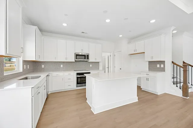 $489,990 | 2560 Peaceful Vly Drive, Columbia, TN 38401