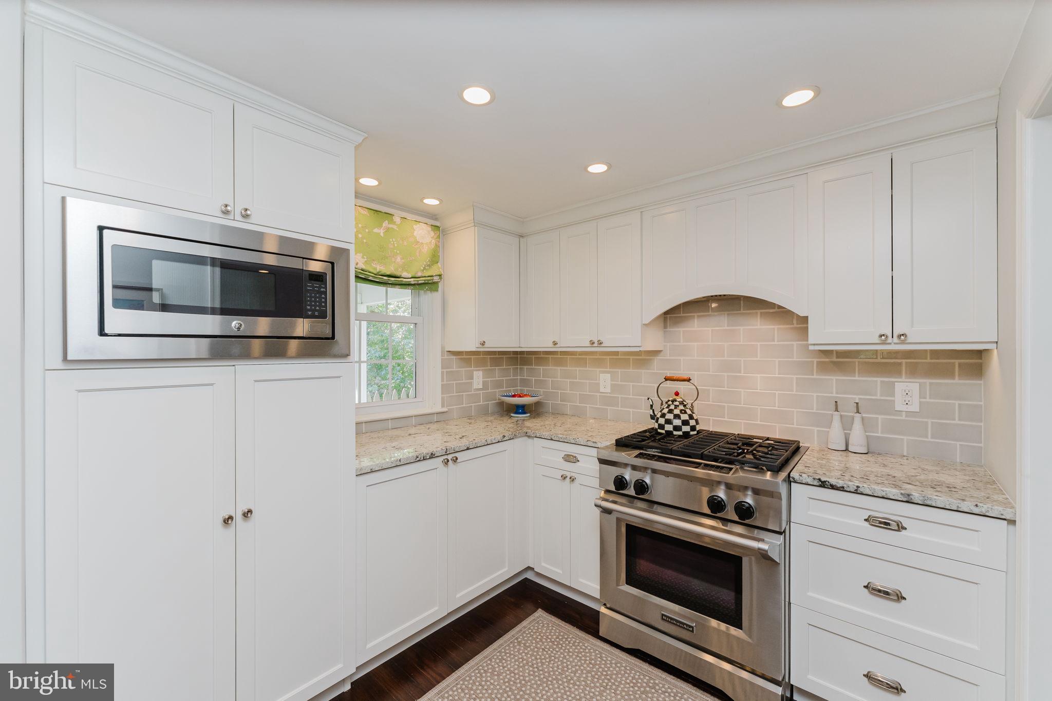 196 Homestead Road Wayne, PA 19087 - Photo 11 of 43 Stainless Steel Appliances