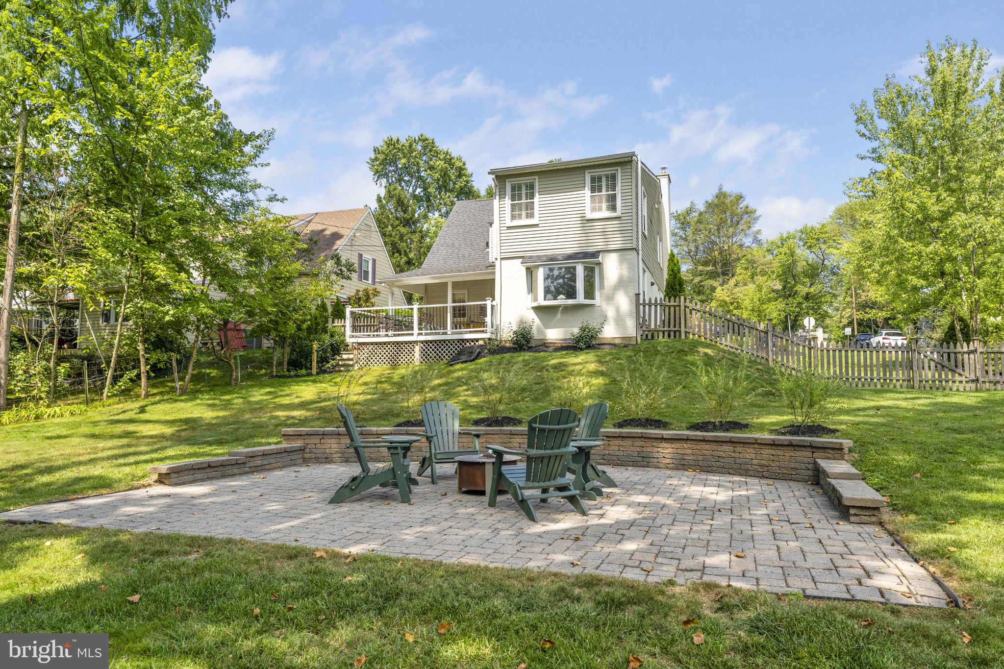 196 Homestead Road Wayne, PA 19087 - Photo 2 of 43 Great Yard and Walk to Strafford Train Station
