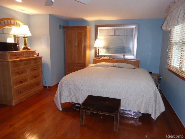 668 Lockmoore Court Rochester, MI 48307 - Photo 10 of 22 P1000408.JPG