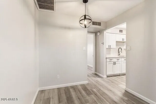 $945 | 3406 East Pinchot Avenue, Unit 6, Phoenix, AZ 85018