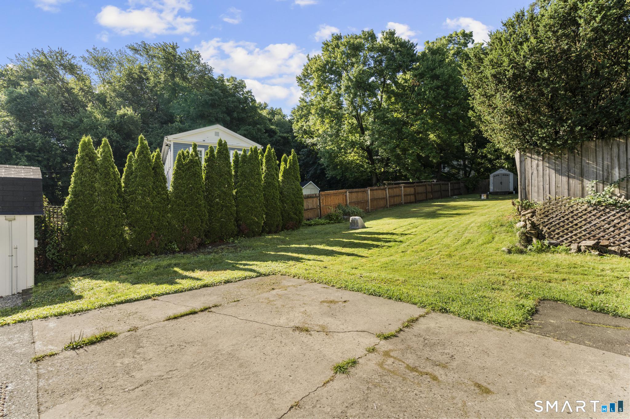 259 Peck Hill Road Woodbridge, CT 06525 - Photo 10 of 33