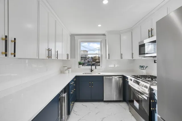 $599,900 | 29 Lake View Place, Lynn, MA 01904