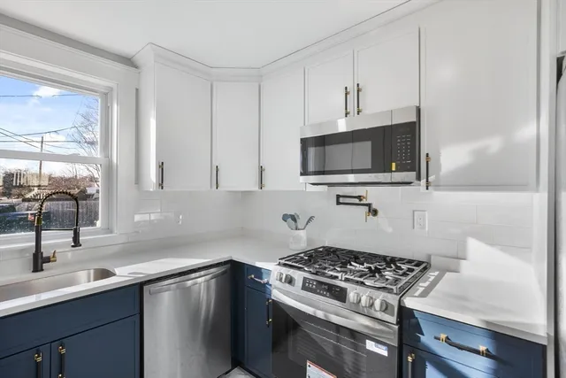 $599,900 | 29 Lake View Place, Lynn, MA 01904