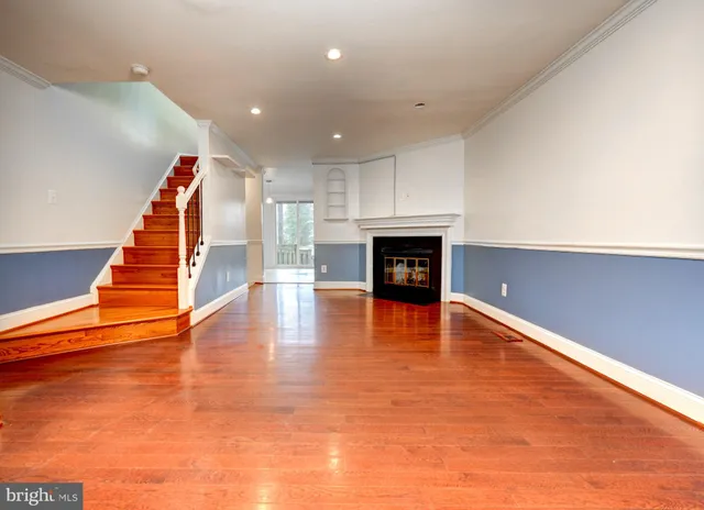 $2,800 | 20212 Ravensdale Court, Montgomery Village, MD 20886